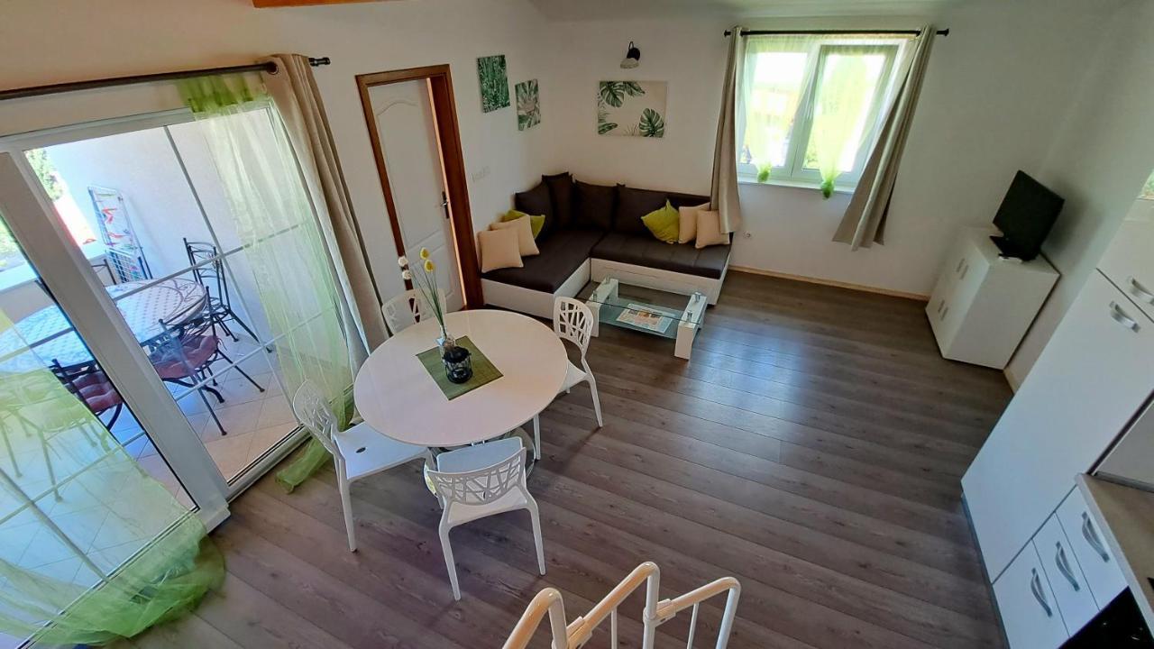 Apartment Oaza Mira Tribalj Exterior foto