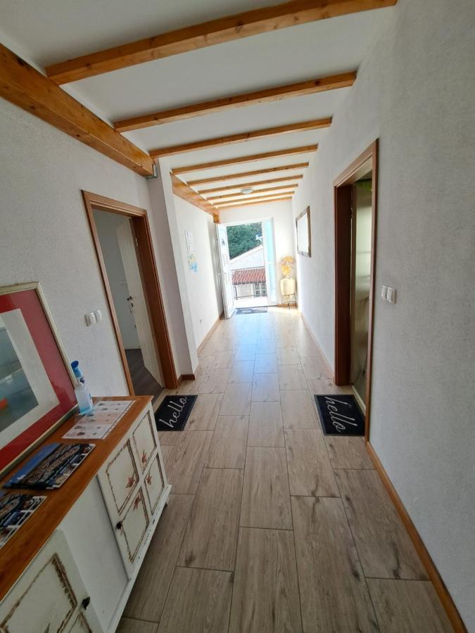 Apartment Oaza Mira Tribalj Exterior foto