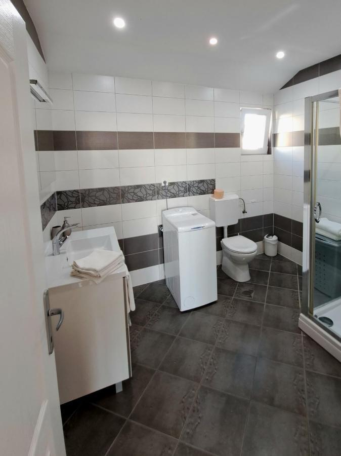 Apartment Oaza Mira Tribalj Exterior foto